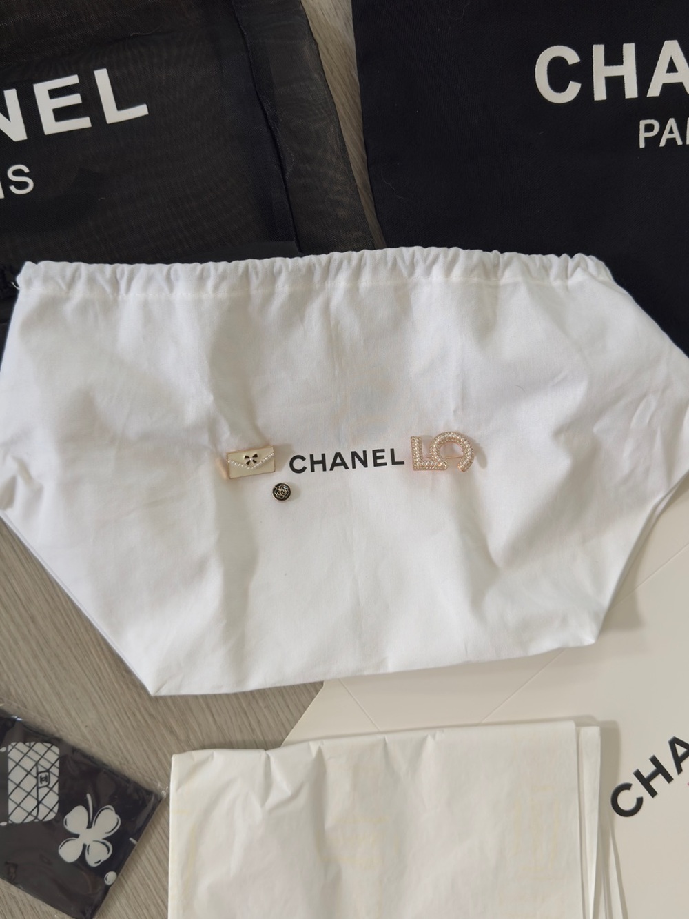 CHANEL Black Logo Tote and Accessory Set with Gold Chain Details - Picture 9 of 16